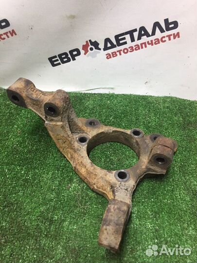 Кулак поворотный передний левый Opel Astra H седан