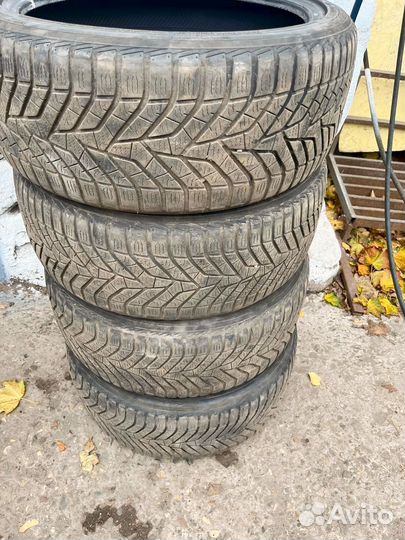 Yokohama BluEarth Winter V905 225/40 R18 92W