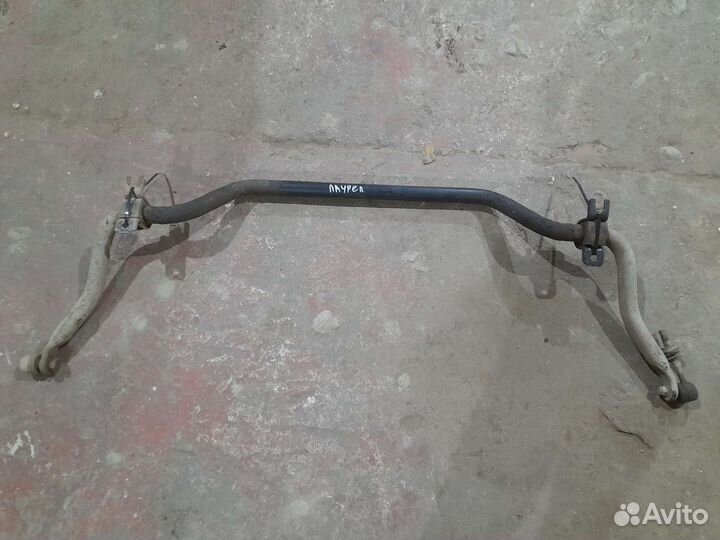 Передний стабилизатор Nissan Laurel C34 Ниссан