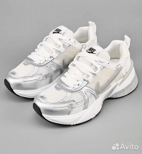 Кроссовки женские 39 размер