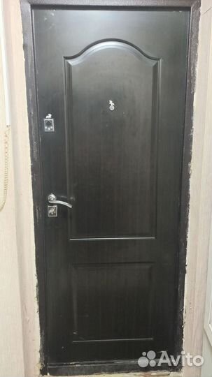 Дверь входная б/у с коробкой. Самовывоз