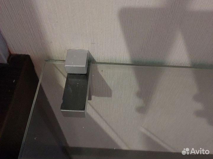 Полка настенная стеклянная