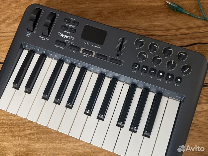 Midi Контроллер клавиши m audio oxygen25 maudio