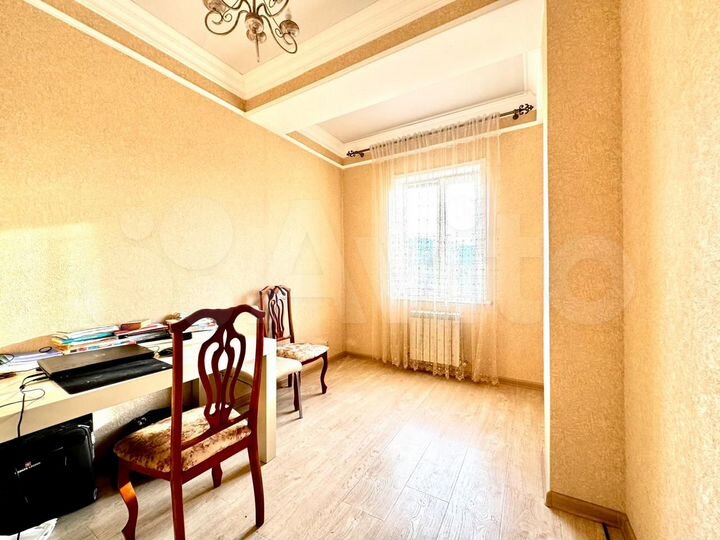 3-к. квартира, 120 м², 3/11 эт.