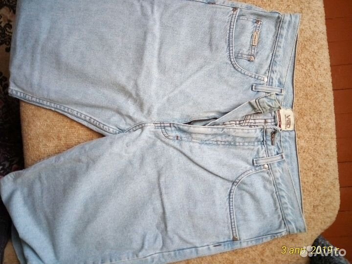 Джинсы
