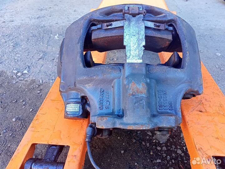 Суппорт тормозной Mercedes-Benz Actros 4 MP4