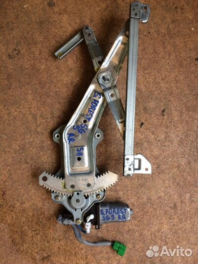 Стеклоподъемник Субару Форестер S11