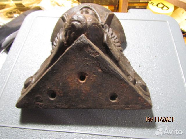 Барельеф чугунный старинный