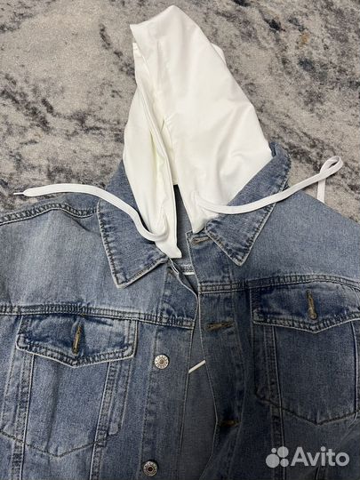 Джинсовая куртка