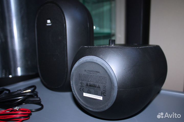 Студийные мониторы JBL 104 black