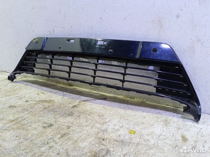 Решетка бампера Тойота