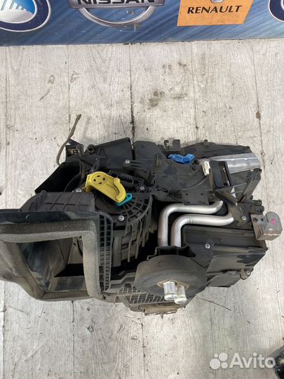 Корпус печки отопителя Nissan micra K12