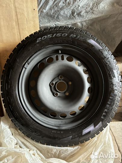 Pirelli Ice Zero FR 2.25/4.5 R4 19B