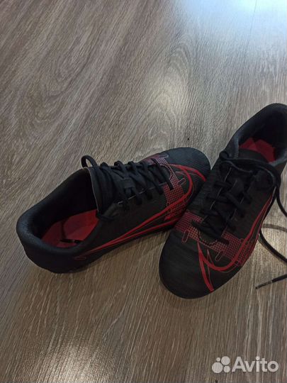 Футбольные бутсы nike mercuria, размер 37,5