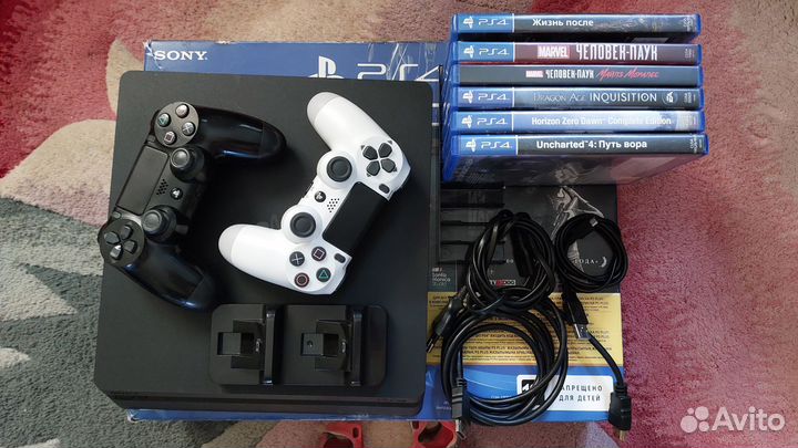 Игровая приставка PS4