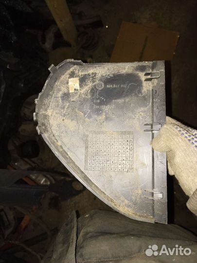 Крышка блока предохранителей Skoda Octavia tour