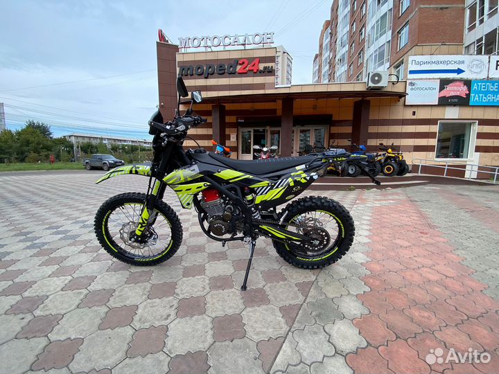 Мотоцикл Regulmoto ZR 300