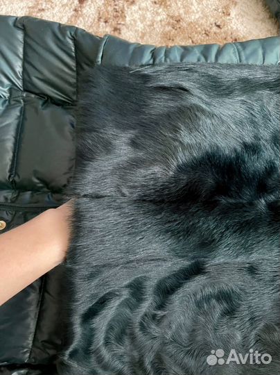 Пуховик изумрудный 44