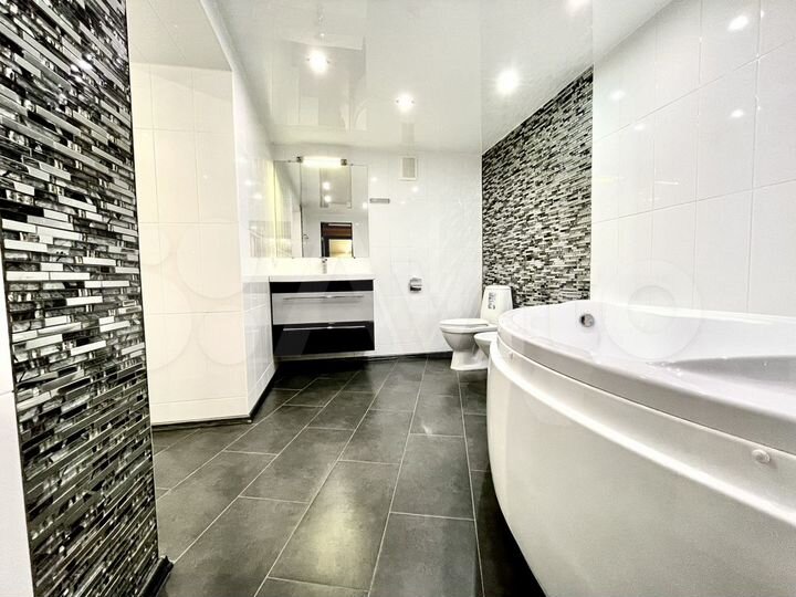 1-к. квартира, 110 м², 12/13 эт.