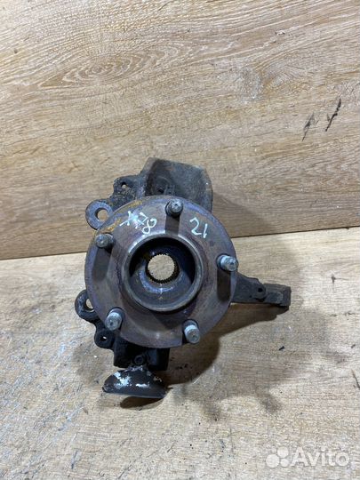 Поворотный кулак левый Ford Focus 2 X78