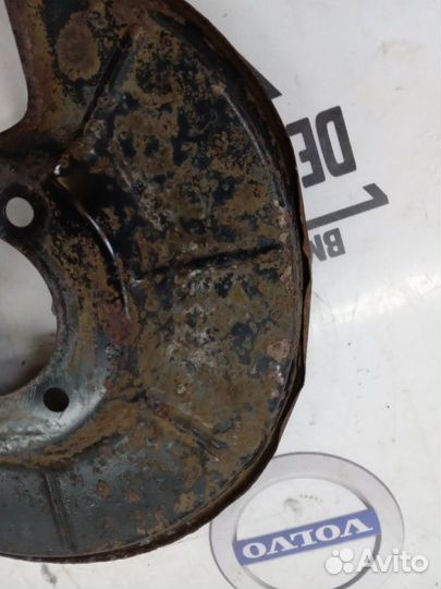 Защита тормозного диска задняя правая Volvo XC70