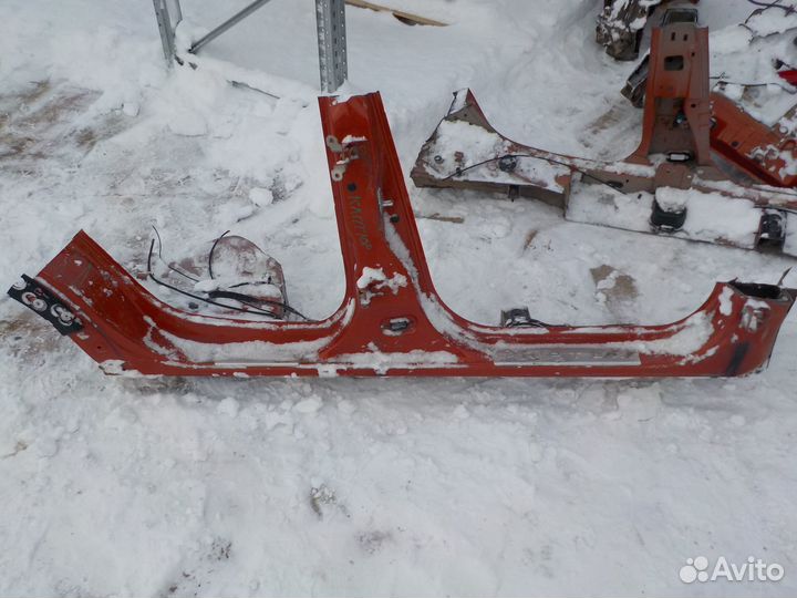 Б/У Б/У Порог правый Renault Kaptur 2016