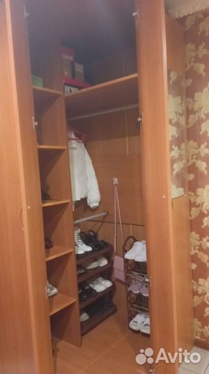 Угловой шкаф