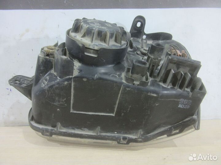 Фара правая Hyundai Santa Fe SM/ Santa Fe Classic