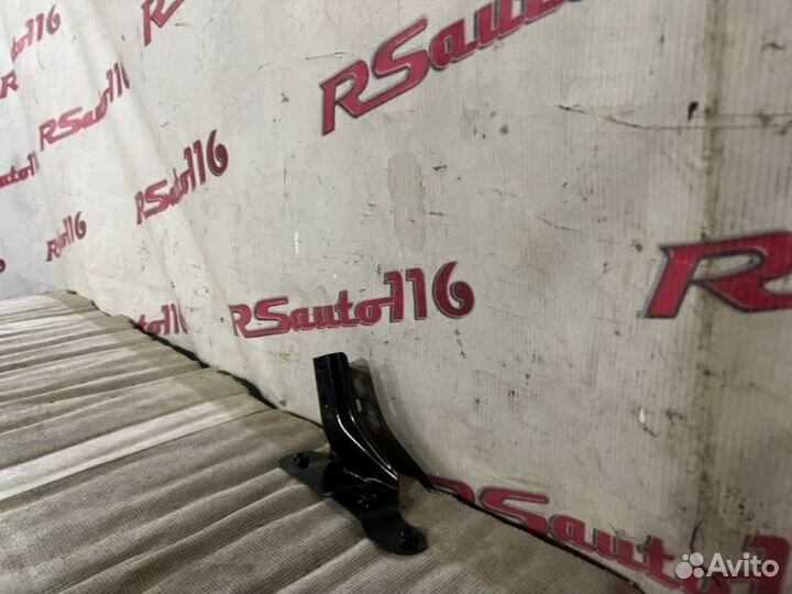 Кронштейн крыла передний левый Volkswagen Polo 5