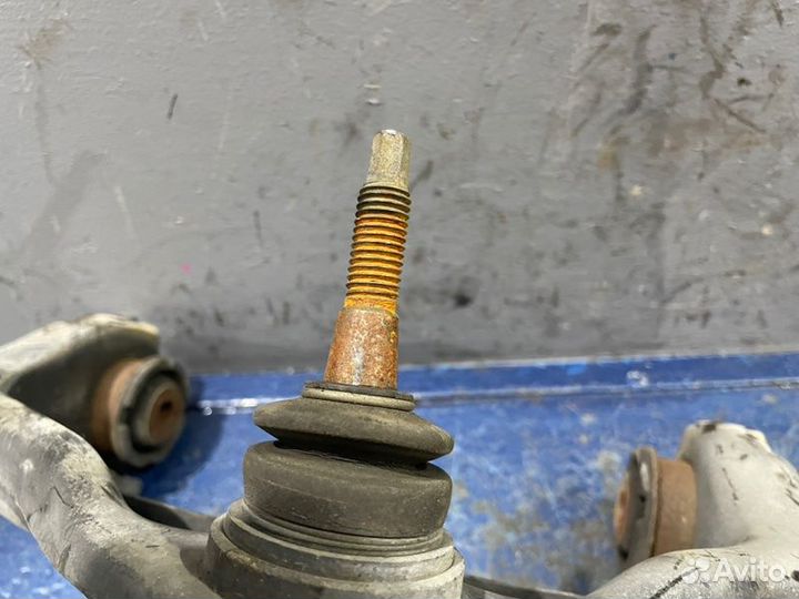 Рычаг верхний передний правый Ford Explorer 4 U251