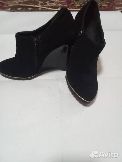 Туфли женские осенние 37 замшевые новые