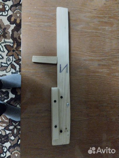 Самодельная деревянная игрушка