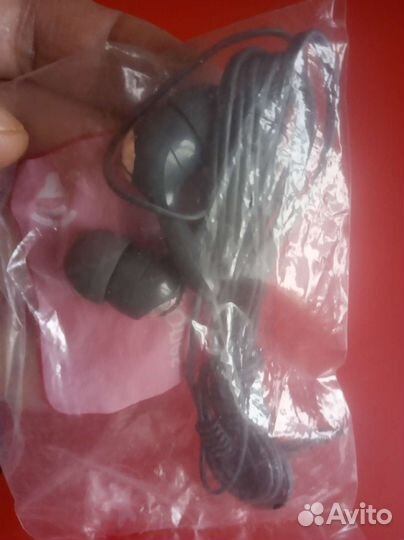 Наушники проводные для телефона.разные Новые