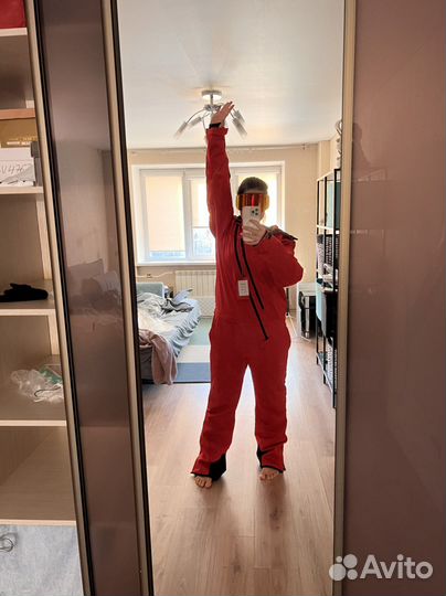 Комбинезон для зимних видов спорта