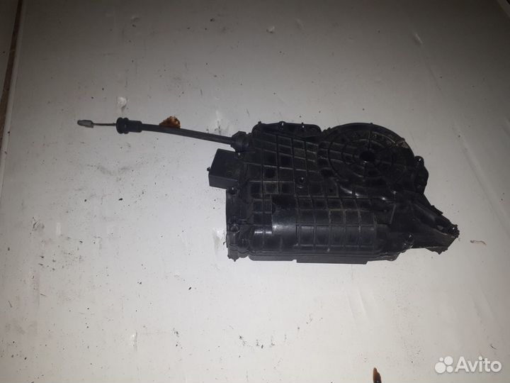 Электропривод багажника двери задка Volvo XC70