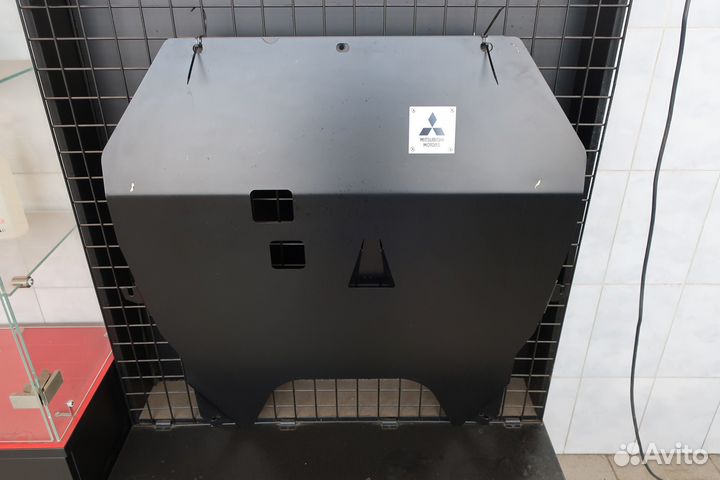 Защита двигателя И трансмиссии outlander 3 RE 16MY