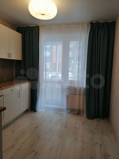4-к. квартира, 85 м², 17/17 эт.
