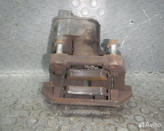 Volvo XC70 Суппорт тормозной задний правый