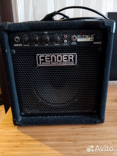 Гитарный комбоусилитель