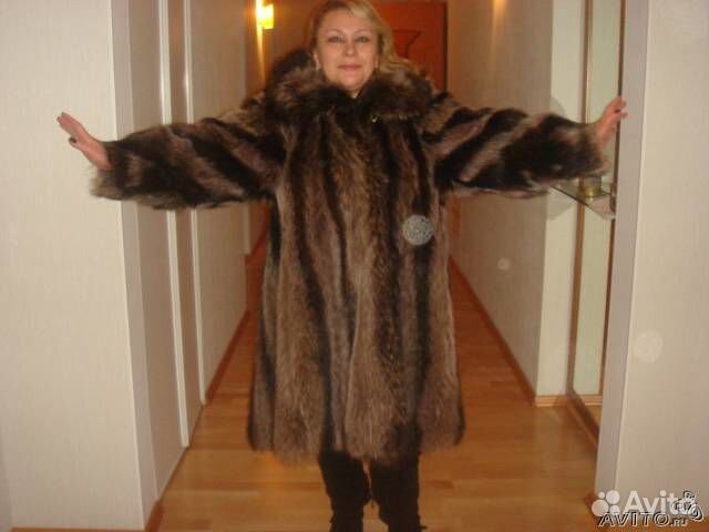 Шубка-свингер из енота