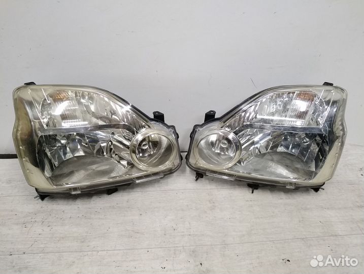 Фара Nissan x-trail T31