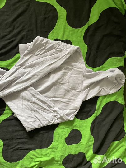 Укороченная кофта на молнии