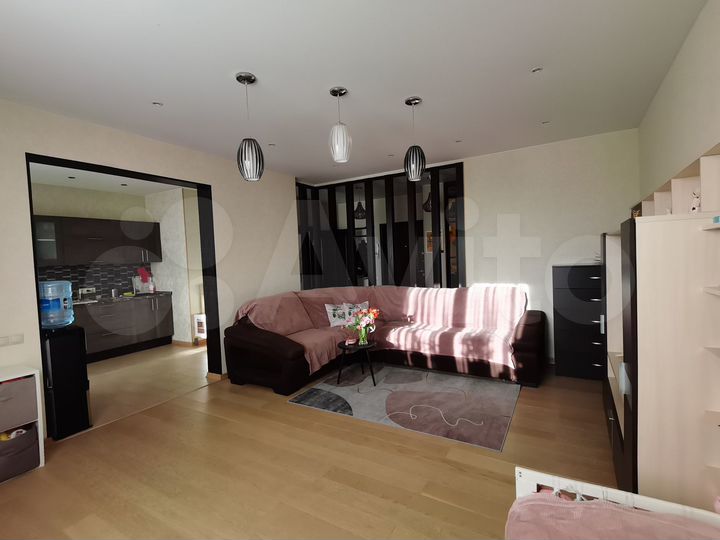 2-к. квартира, 76,6 м², 10/18 эт.