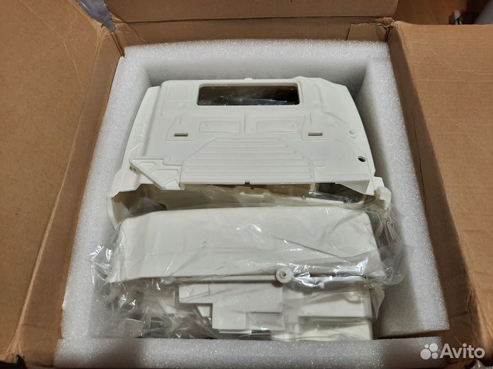 Кабина Хино 700 масштаб 1:14