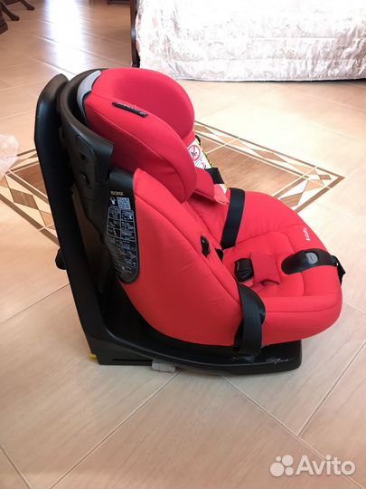 Поворотное автокресло Maxi-Cosi AxissFix (0-18 кг)