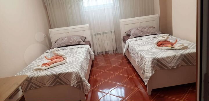 3-к. квартира, 85 м², 1/9 эт.