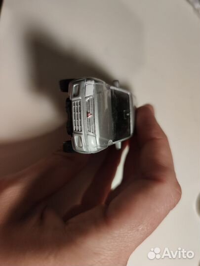 Модель машинки Mitsubishi Pajero