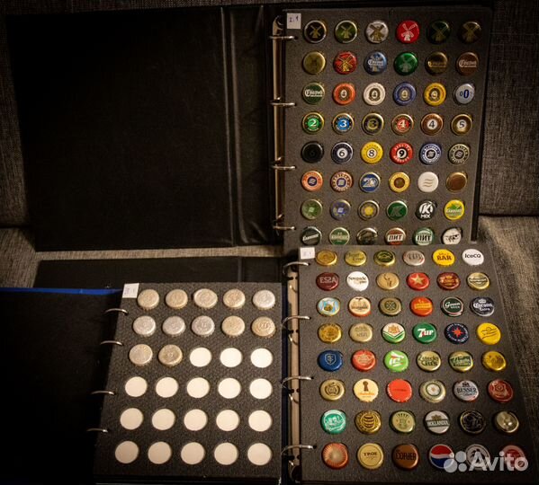 Коллекция пивных пробок 495 штук в альбомах