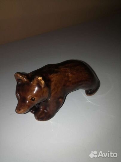 Фарфоровая фигурка медвежонка