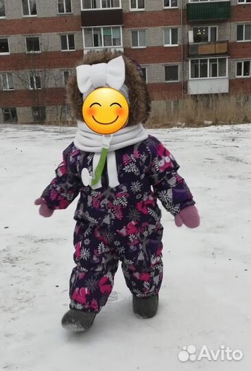 Зимний комбинезон для девочки